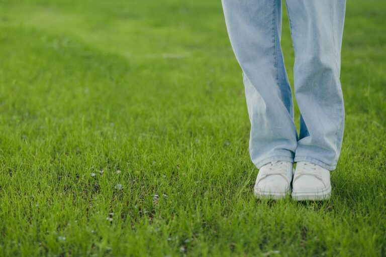 Fashion and Social Media: The Power of Instagram, TikTok, and Beyond